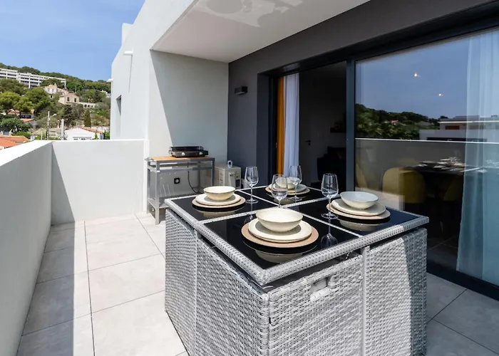 Cosy & Chic Sea & Lagoon View Garage Parking Διαμέρισμα *